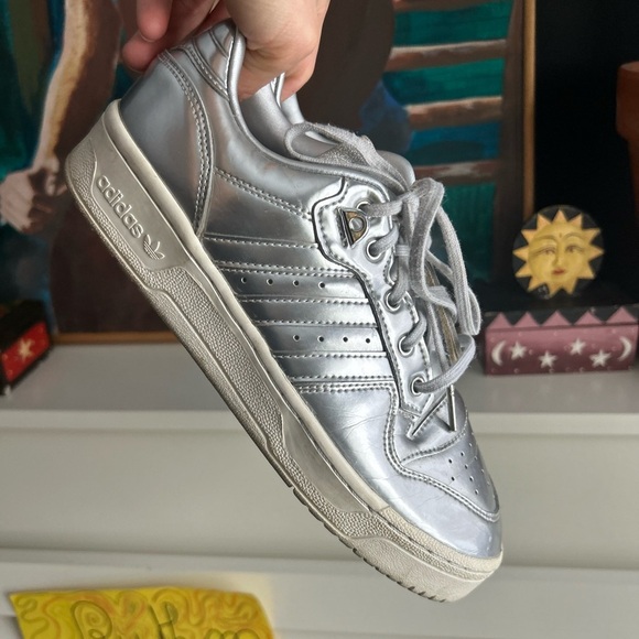 adidas Metallic Silver Athletic Shoes Size Men’s 7 - Picture 2 of 13